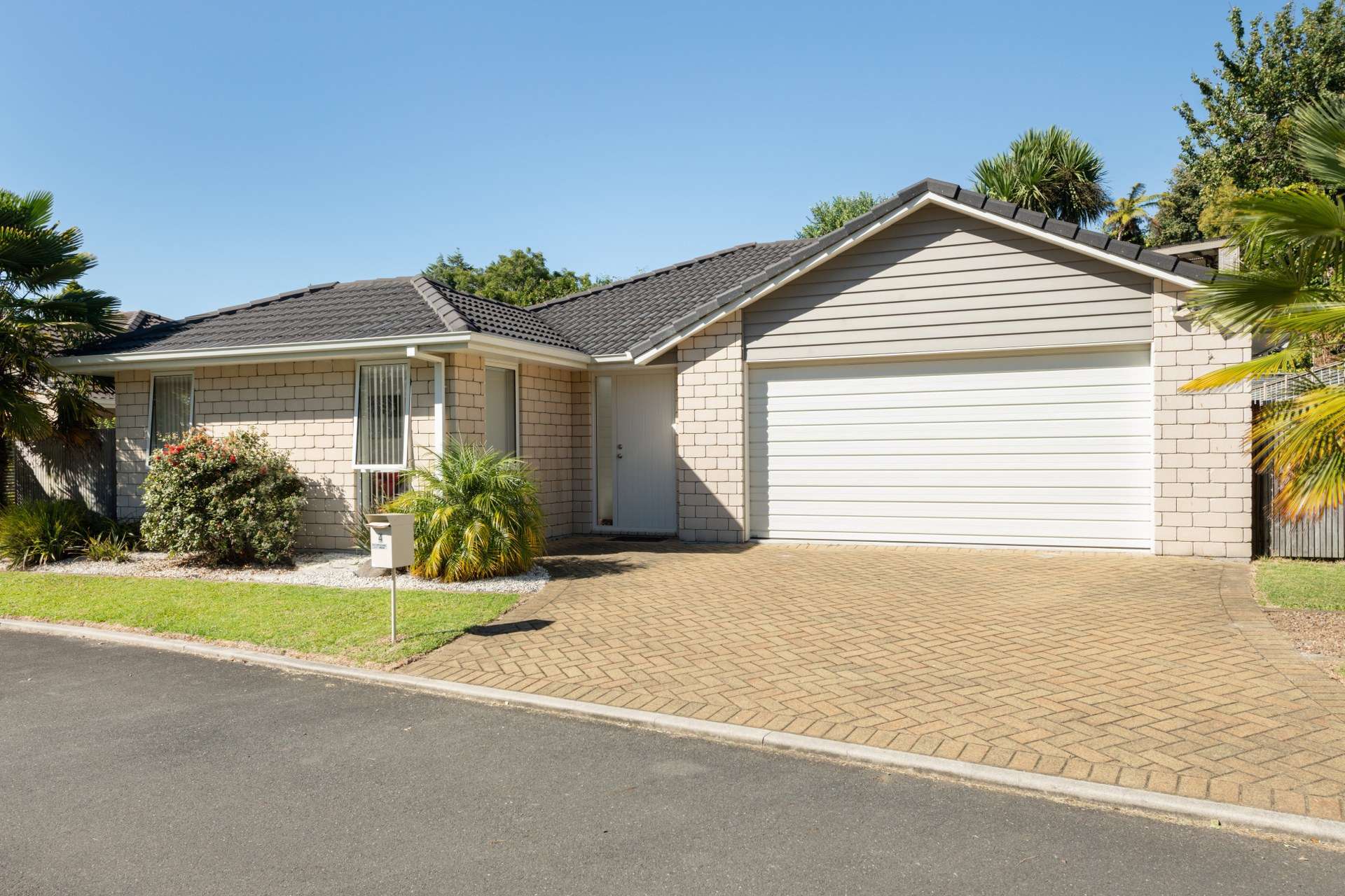 4 Barossa Way Brookfield_0