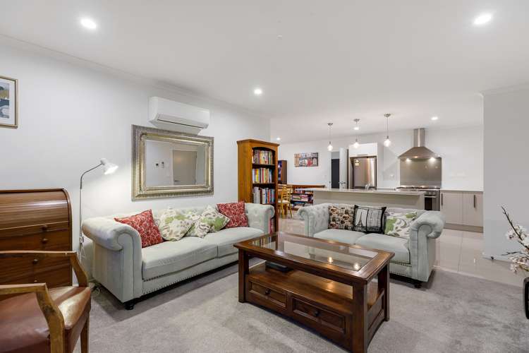 1 Benmore Crescent Pyes Pa_5
