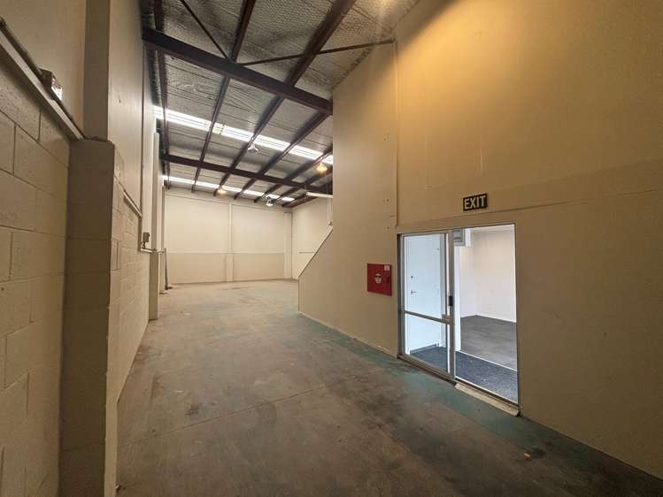 Unit 1, 65 Nelson Street Petone_5