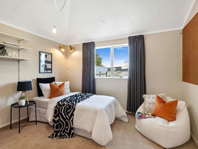 4 Sandstrom Grove Feilding_18