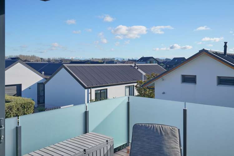 59 Waterstock Way Parklands_11