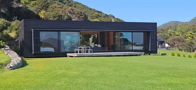 75 Greenside Road, Medlands Beach Great Barrier Island_17