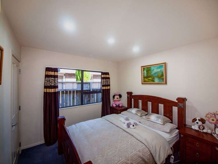 8 Silver Pine Avenue Woodridge_6