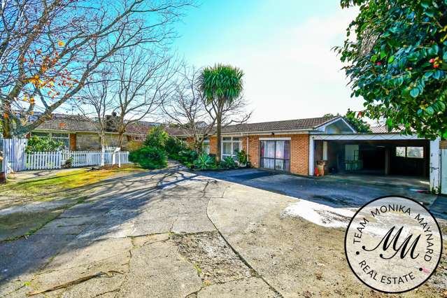Spacious Do-Up with Pool & Potential