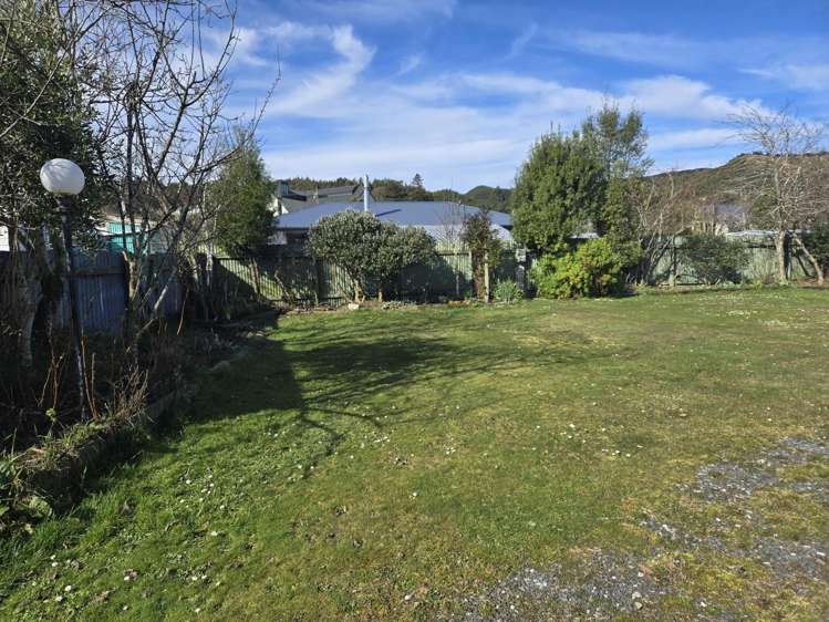 18 Water Street Kaitangata_2