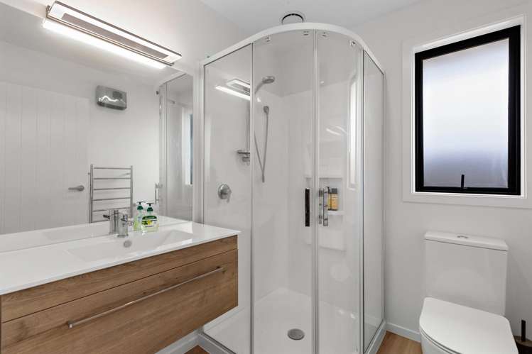 13 Caton Street Lake Hawea_14