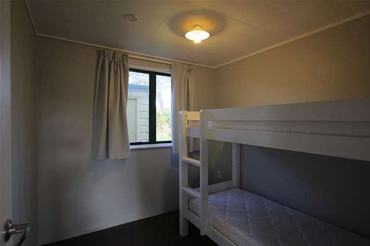 22 Queen Mary Avenue New Lynn_5