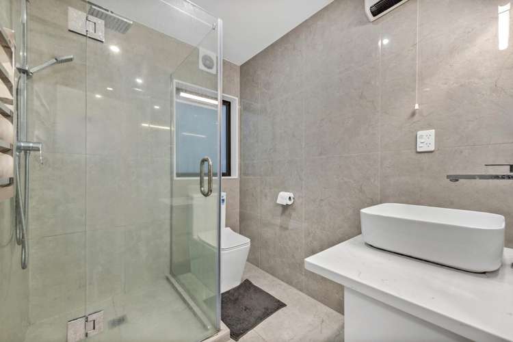 2/2 Marion Avenue Mount Roskill_17