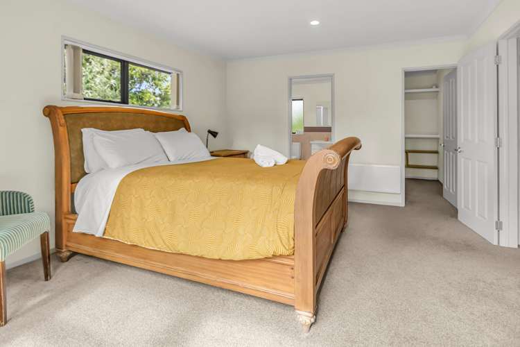 29 Edward Payton Grove Pukehangi_9