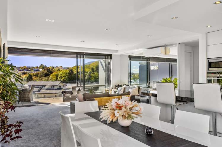2/5 The Moorings Two Mile Bay_9