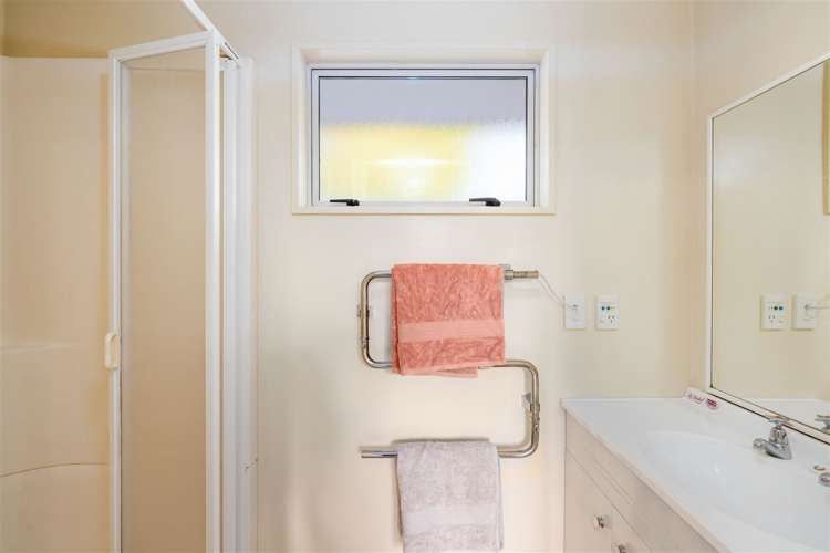 8 Torquay Place Bryndwr_12