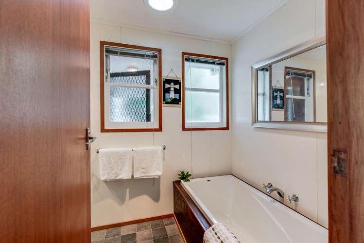1 Piri Lane Paraparaumu_14