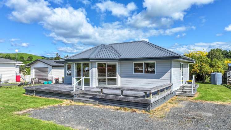 17 Station Road Puriri_11