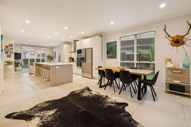 59 Mackay Drive Greenhithe_9