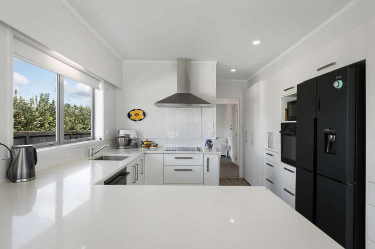 8 Sandleigh Drive Athenree_7