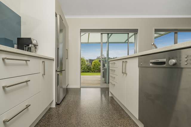 49 Longreach Drive Cooks Beach_4