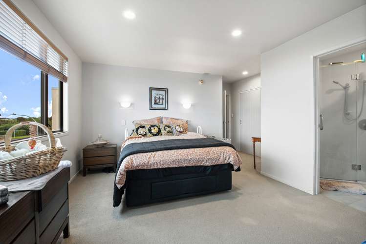 3a/12 Seaway Road Clarks Beach_16