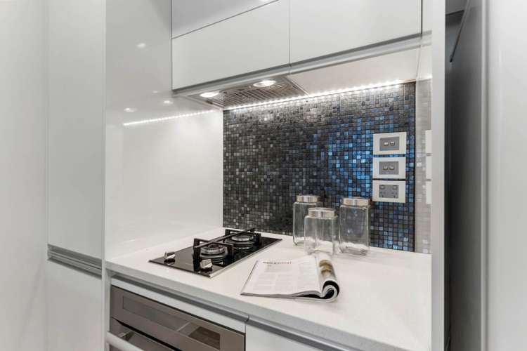 406/10 Lion Place Epsom_12