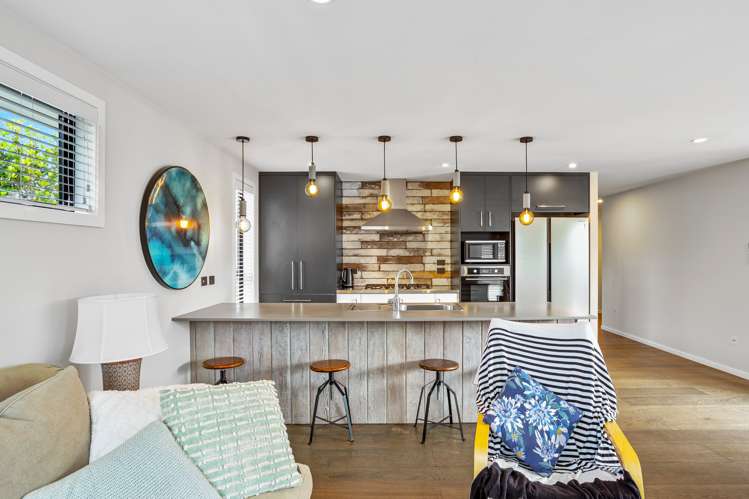 8 Bosun Place Te Atatu Peninsula_3