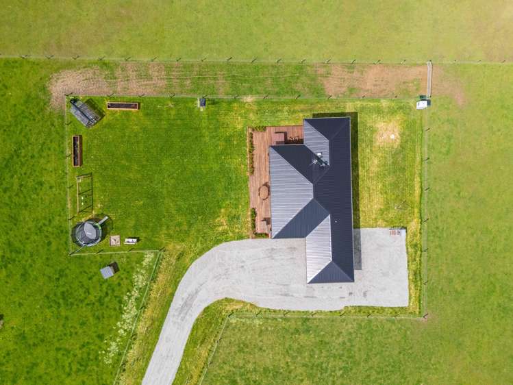 29 Humphries Road Waimumu_36