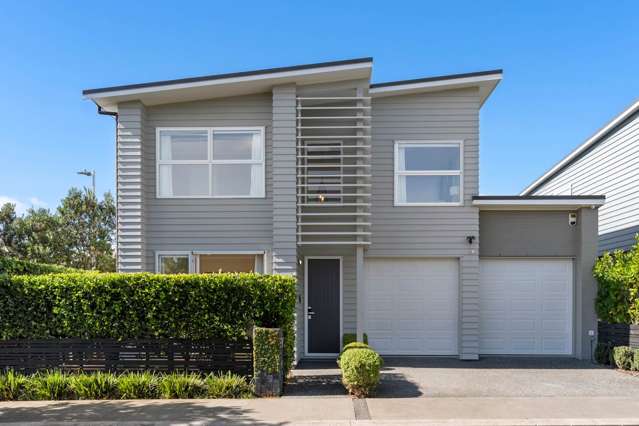 Bright, Spacious and perfect location