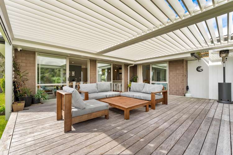 17 Ruth Craig Place Stanmore Bay_11