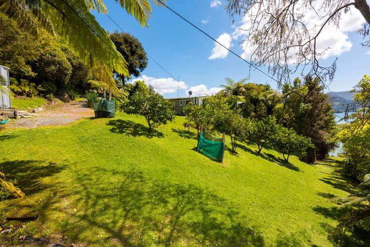 2453 Kenepuru Road Kenepuru Sound_23