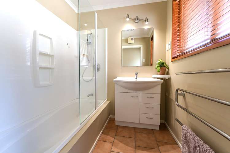 56 Benmore Street Glenwood_9