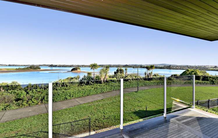 11 Milano Boulevard Karaka_25