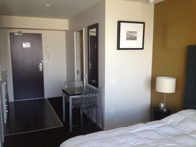 1208/10 Waterloo Quadrant Auckland Central_1