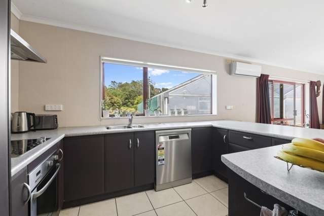 1370 East Coast Road Redvale_3