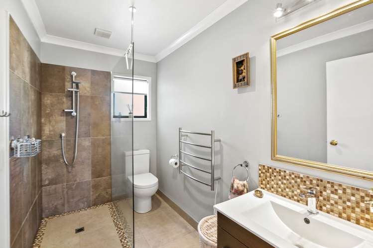 128 Wairau Road Oakura_12