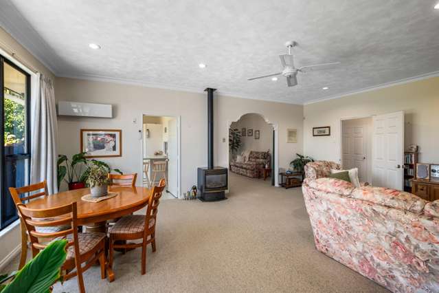 2/65 Havelock Street Renwick_3