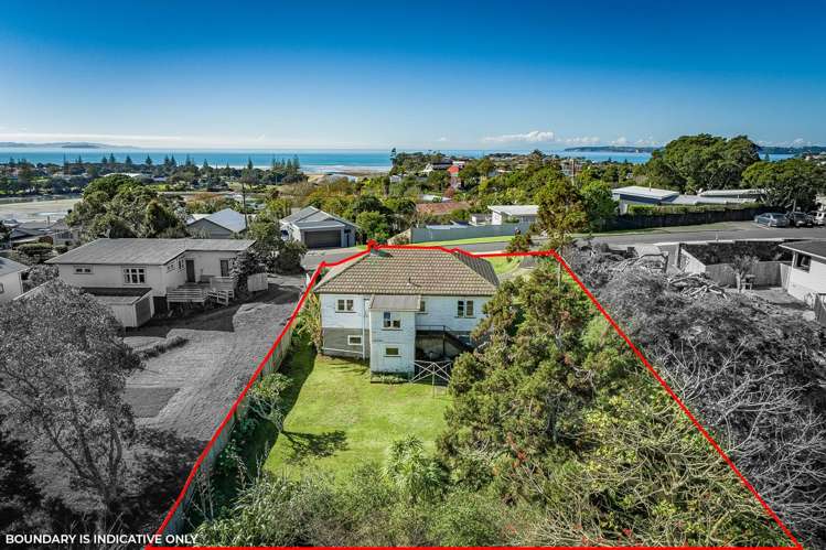 6 River Road Red Beach_3