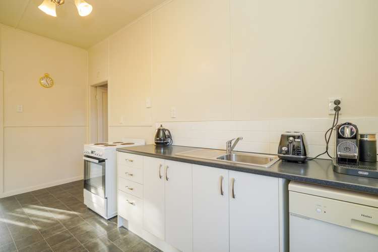 238 North Road Waikiwi_14