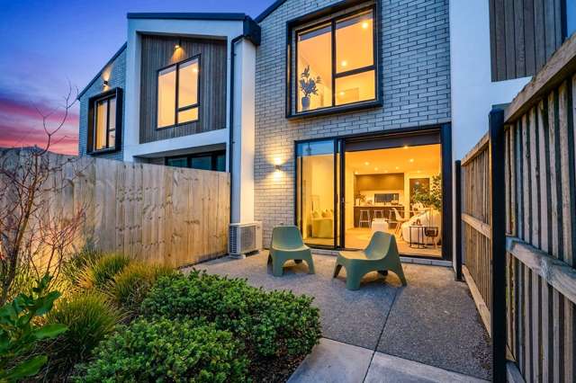 Modern Freehold Townhouse in a Prime City Location
