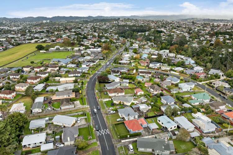 1/25 Barrys Road Glendene_18