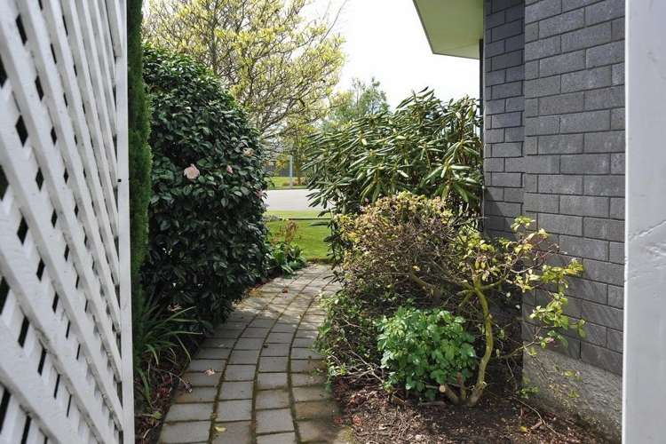 6 Kumai Place Sockburn_21