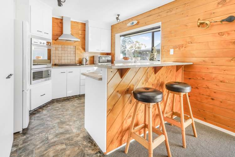 4 Oregon Crescent Glenview_5