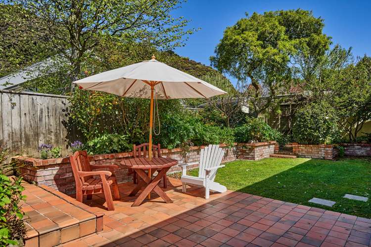 35 Marine Parade Eastbourne_13