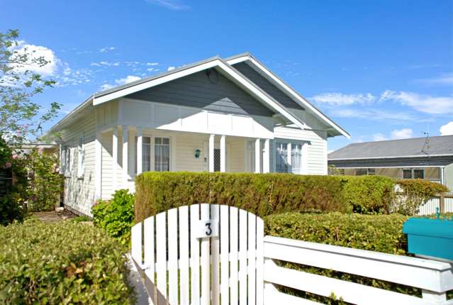 Charming Wairoa Character Home!