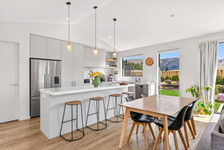 4 Robrosa Street Wanaka_6