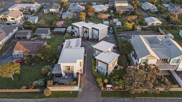 5,7 and 8/27 Marine Parade Carters Beach_32