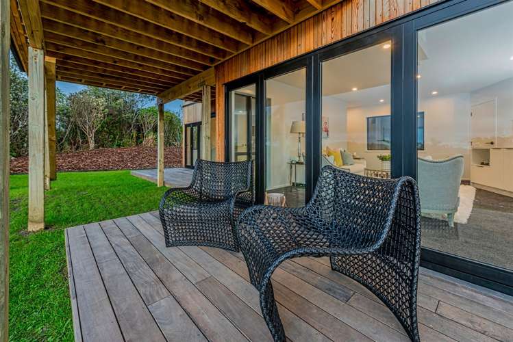 123 Piha Road Piha_21