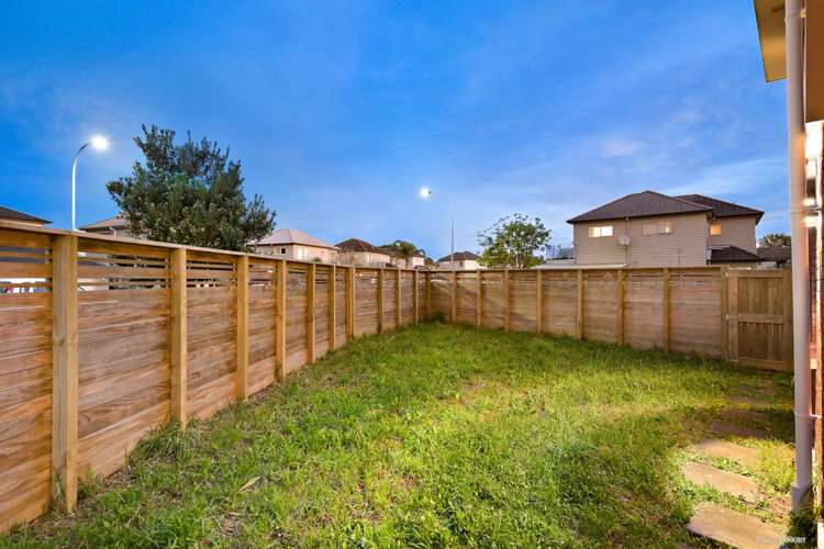 109 Bordeaux Parade Te Atatu South_21