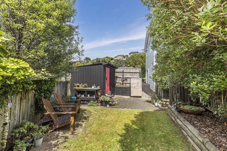 24 Fairburn Grove Johnsonville_19