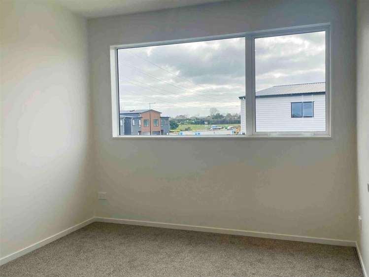 4 Longview Oak Lane Papakura_16