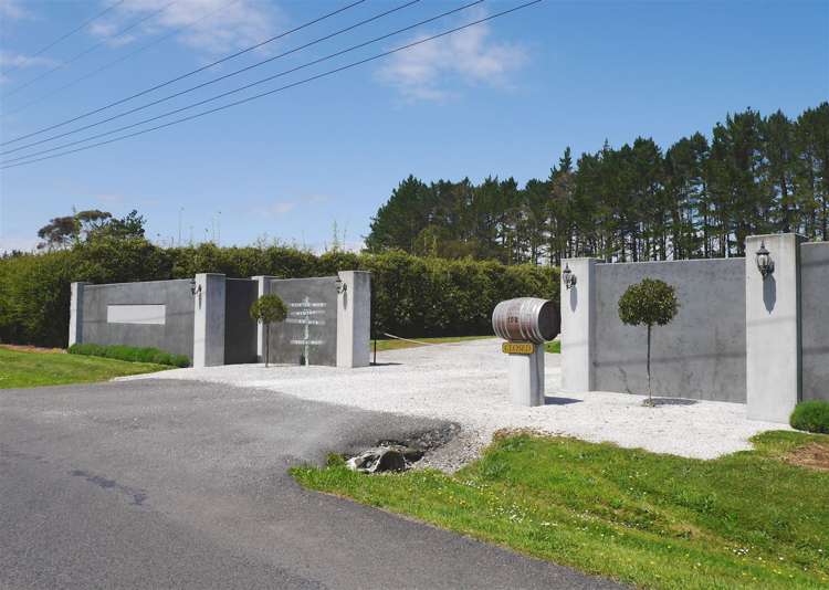 152 Cross Road Lepperton_2