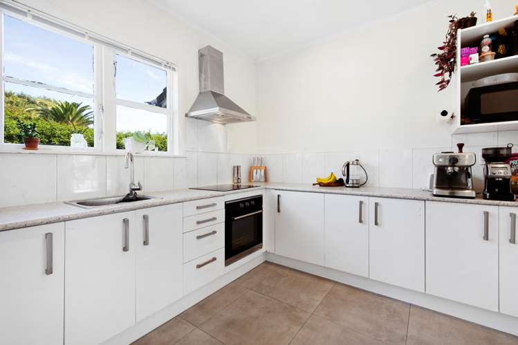 1 Simmonds Avenue Three Kings_14