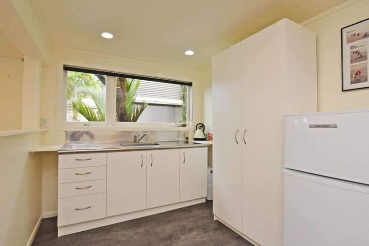 48 Hollywood Avenue Titirangi_12